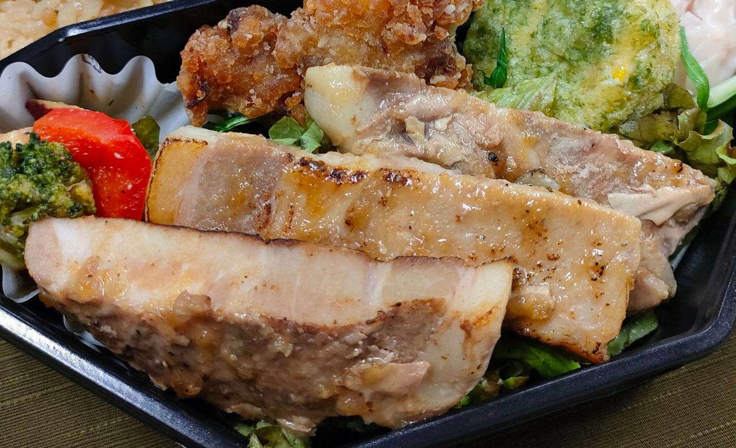 特製オニオンソースのトンテキ弁当